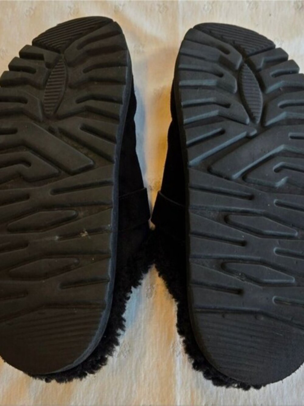 Moncler Black Suede and Shearling Mules Size 41 PRICE FIRM - Picture 6 of 6
